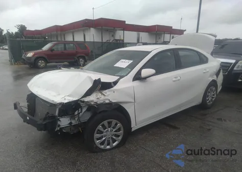 2021 Kia Forte Fe из США, поврежденный, VIN 3KPF24AD1ME353552